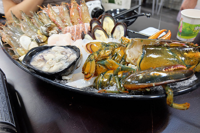 [台中海鮮]蟹驚艷海鮮料理餐廳跟姐姐謝金燕一樣讓人驚艷不已，找新鮮的生猛海鮮都在這兒了！超多優惠，還不快點進來看！！